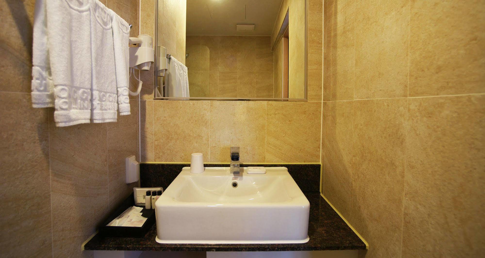 Jeju Poong Gyung Hotel Seogwipo Bagian luar foto