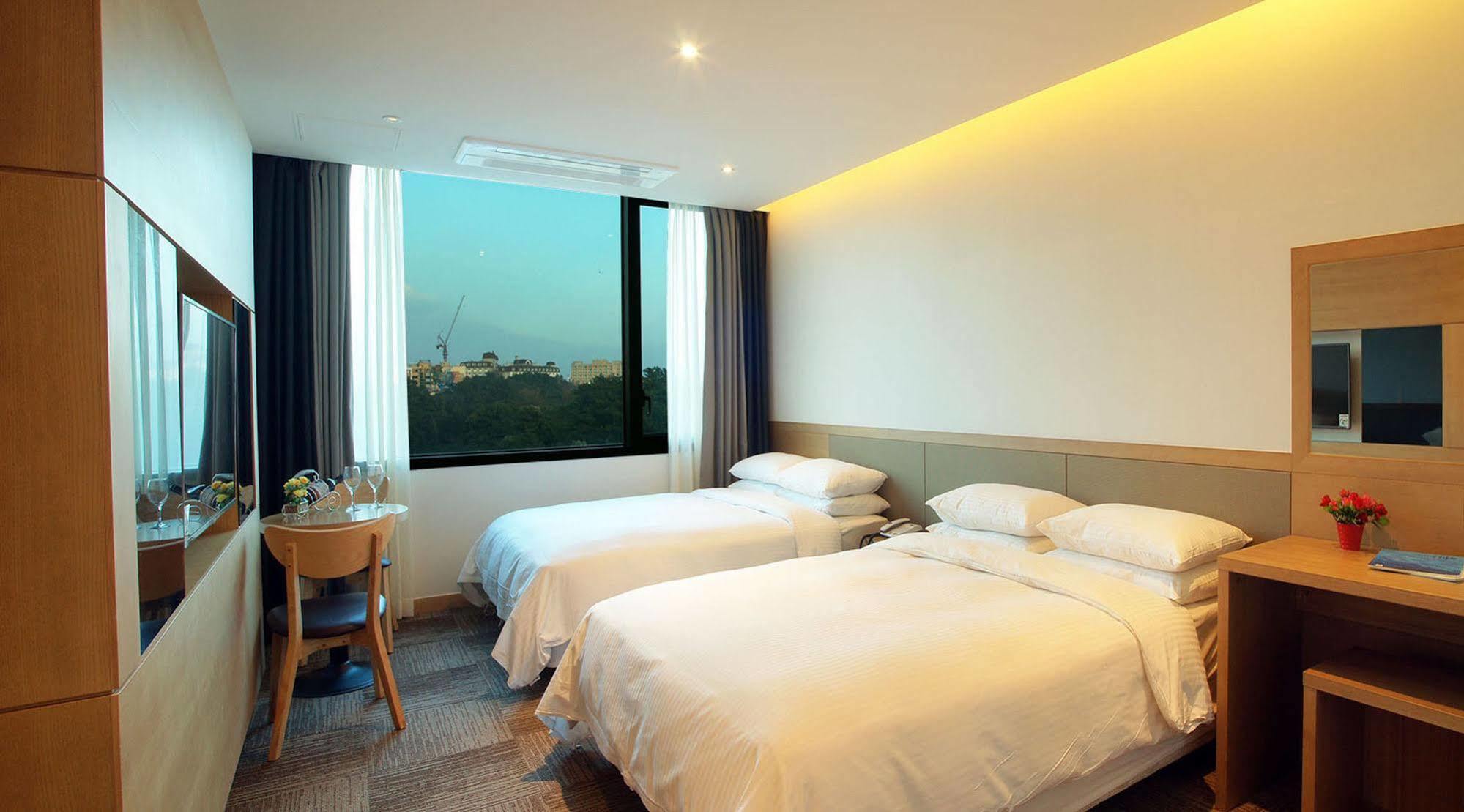 Jeju Poong Gyung Hotel Seogwipo Bagian luar foto