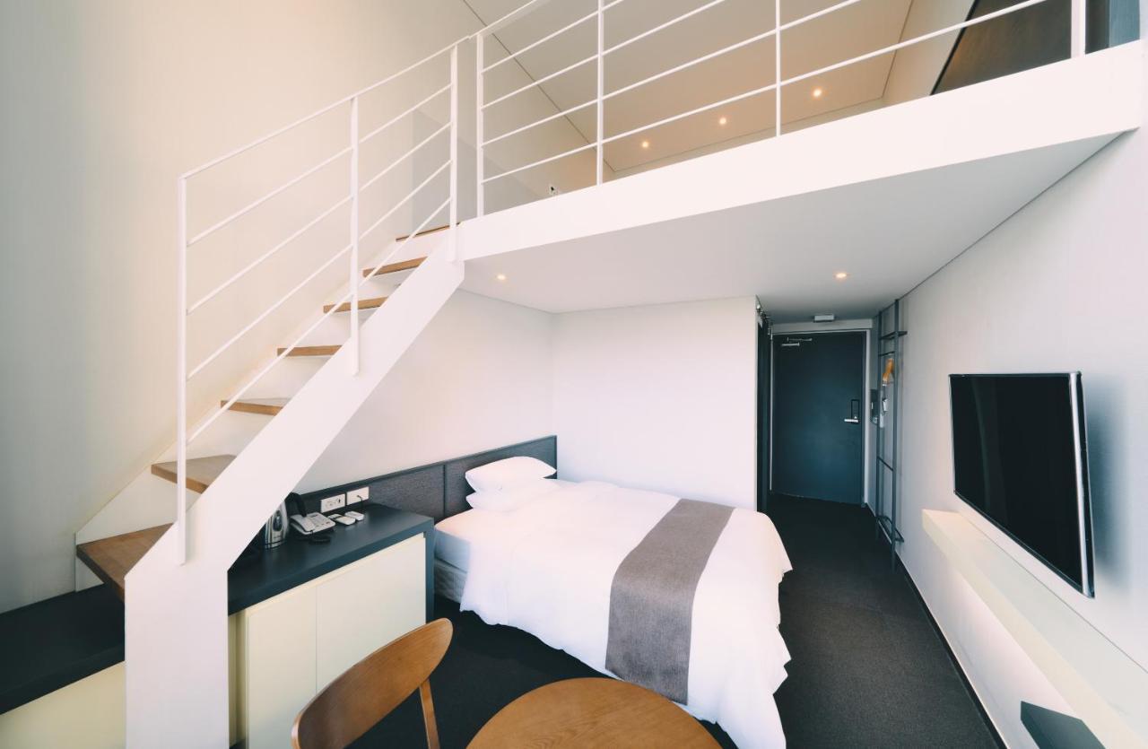 Jeju Poong Gyung Hotel Seogwipo Bagian luar foto